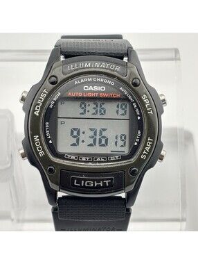 Vintage Casio Illuminator W-93H Black Green Alarm Chrono 36mm Watch Auto EL